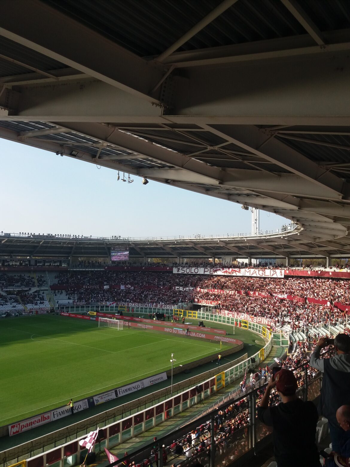 TORO-FIORENTINA. VINCE LA VIOLA. CONTESTAZIONI A CAIRO. IN MEMORIA DI STEFANO BIAGINI